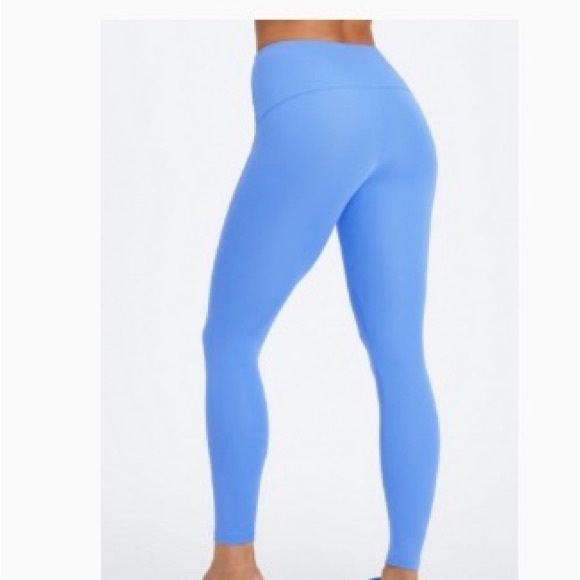 Blue Seamless Active Leggings and Matching Sports Bra Set - Picture 3 of 5